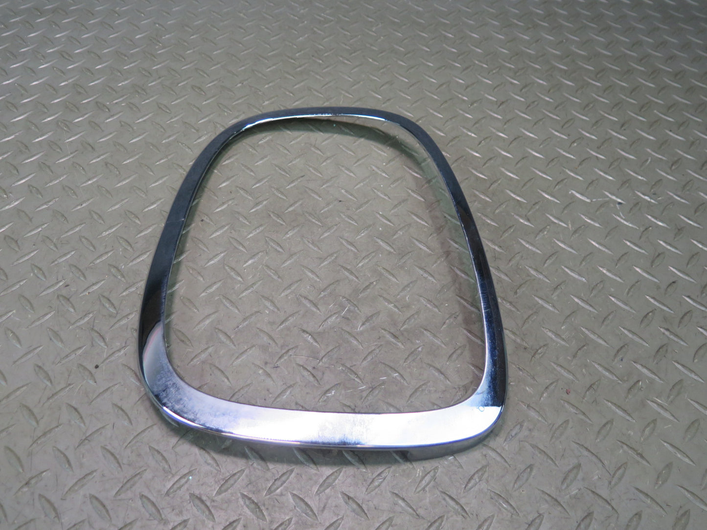 16-19 Mini Cooper F55 F56 F57 Rear Tail Light Chrome Trim Bezel Panel Set OEM