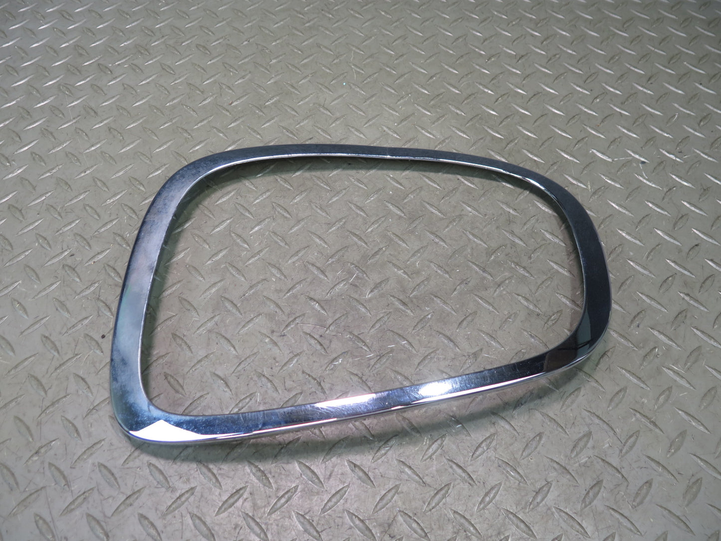 16-19 Mini Cooper F55 F56 F57 Rear Tail Light Chrome Trim Bezel Panel Set OEM