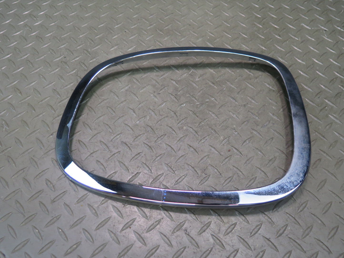 16-19 Mini Cooper F55 F56 F57 Rear Tail Light Chrome Trim Bezel Panel Set OEM
