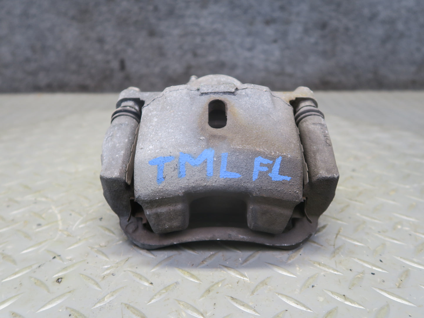 00-05 Toyota MR2 Spyder ZZW30L Set of 2 Front Left & Right Brake Caliper OEM