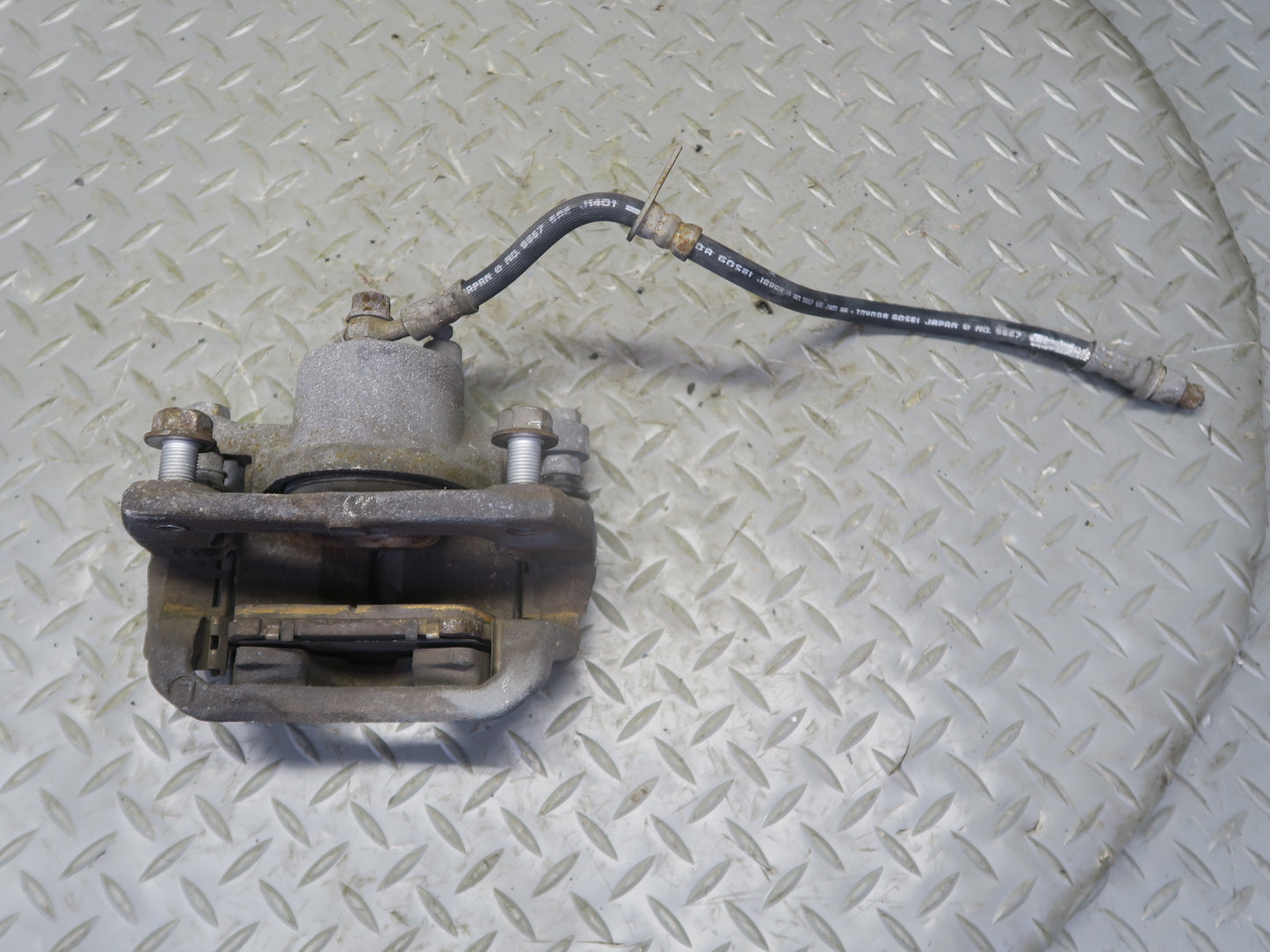 00-05 Toyota MR2 Spyder ZZW30L Set of 2 Front Left & Right Brake Caliper OEM