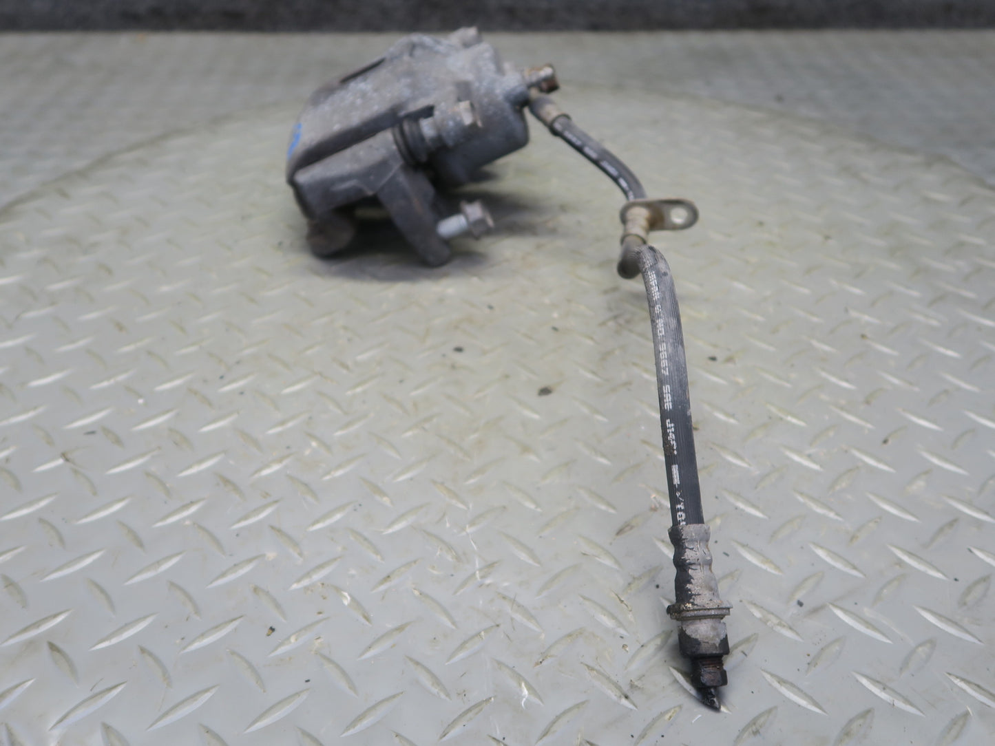 00-05 Toyota MR2 Spyder ZZW30L Set of 2 Front Left & Right Brake Caliper OEM
