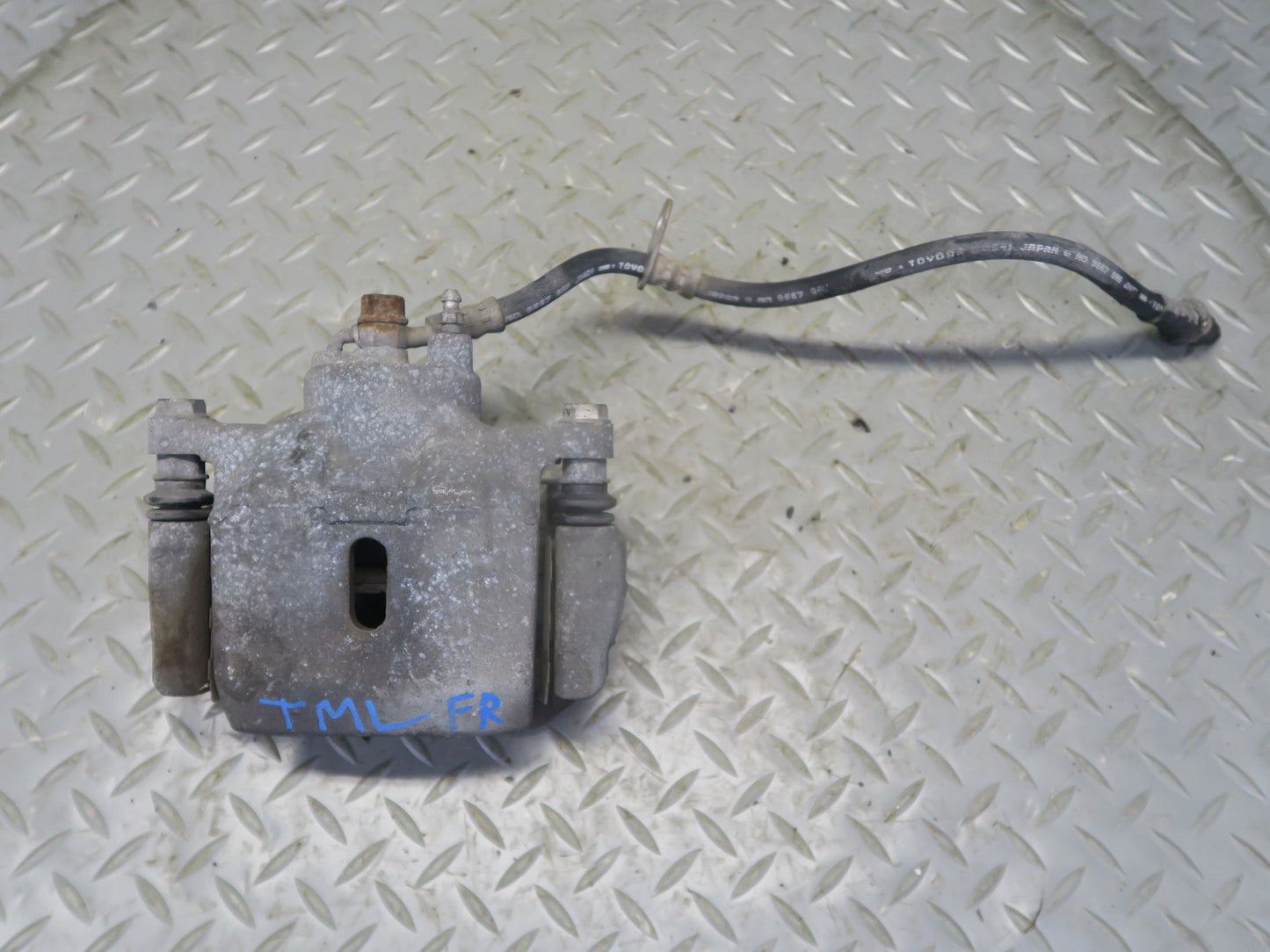 00-05 Toyota MR2 Spyder ZZW30L Set of 2 Front Left & Right Brake Caliper OEM