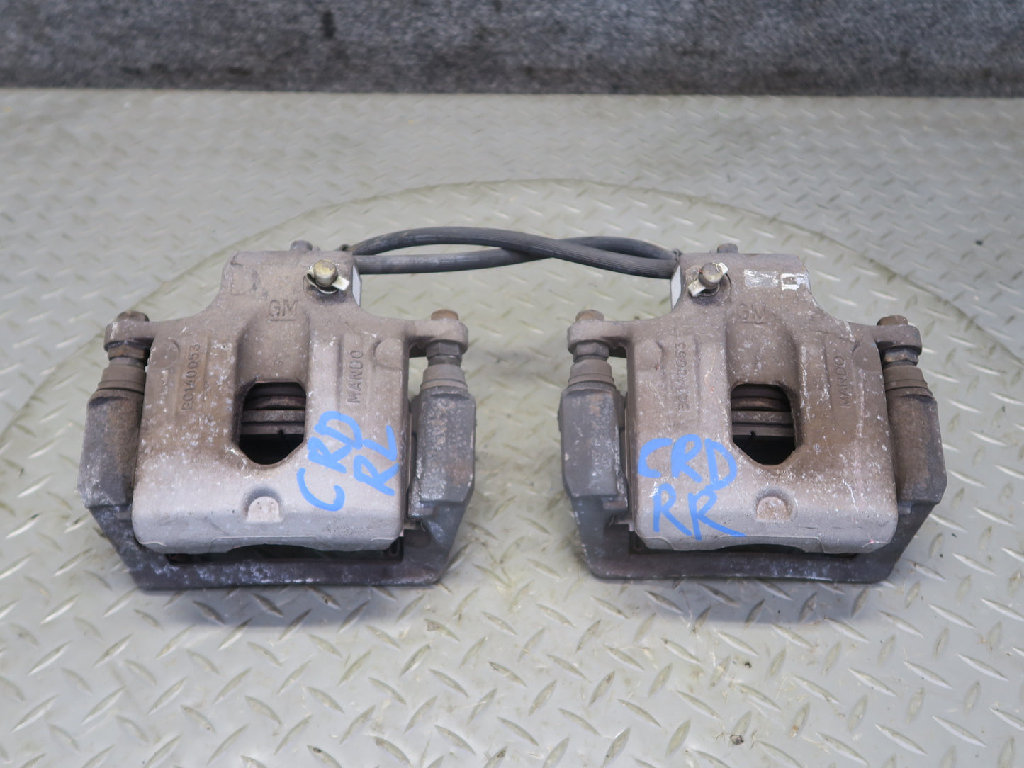 03-06 Chevrolet SSR Set of 2 Rear Left & Right Brake Caliper 50K Miles OEM