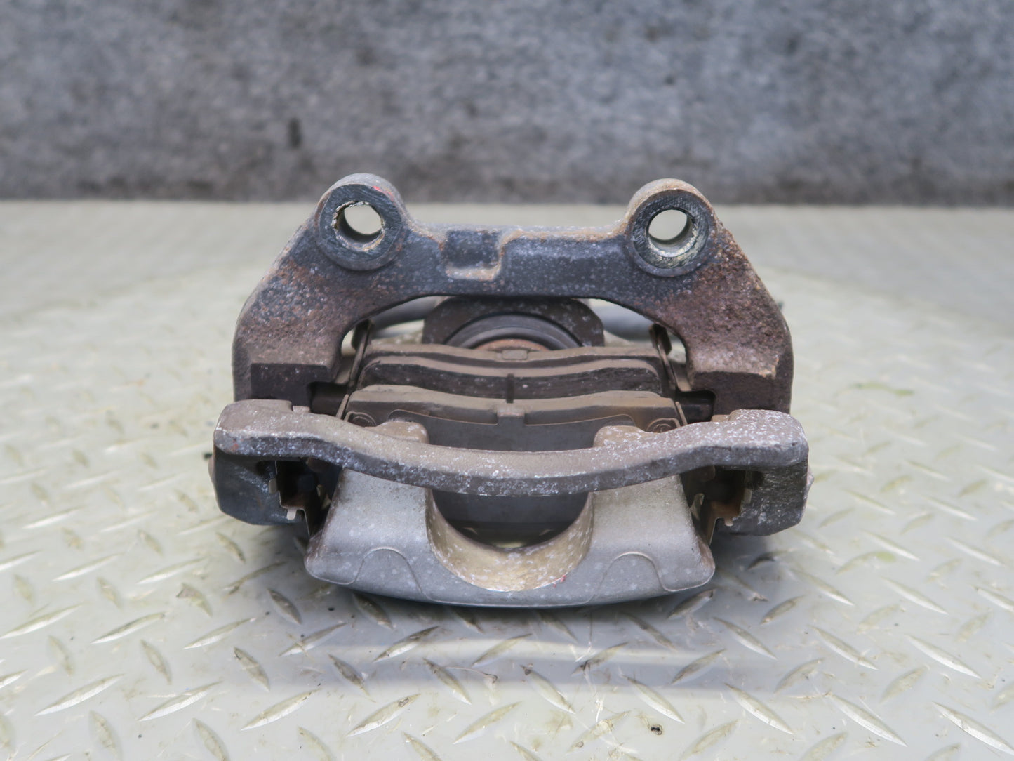 03-06 Chevrolet SSR Set of 2 Rear Left & Right Brake Caliper 50K Miles OEM