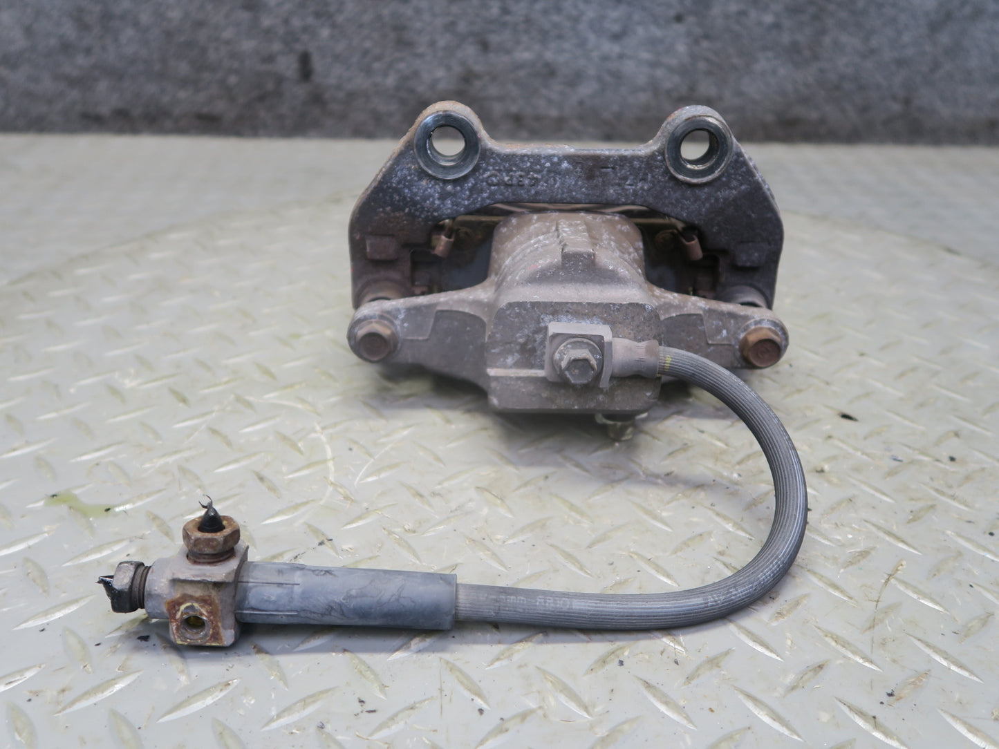 03-06 Chevrolet SSR Set of 2 Rear Left & Right Brake Caliper 50K Miles OEM