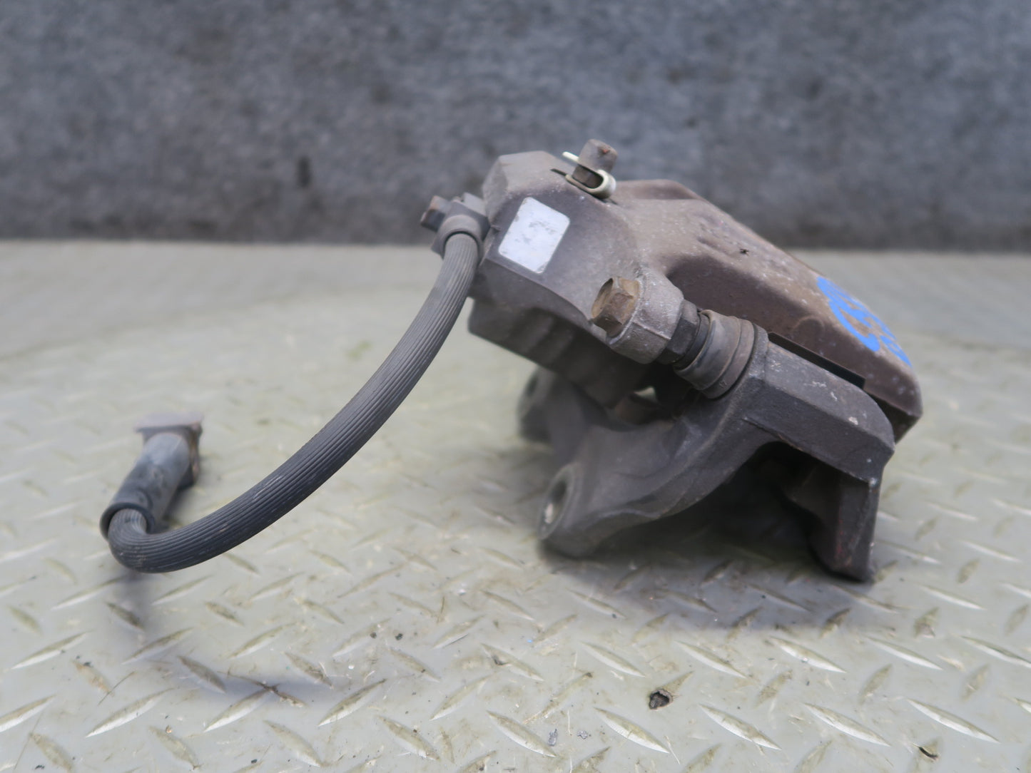 03-06 Chevrolet SSR Set of 2 Rear Left & Right Brake Caliper 50K Miles OEM