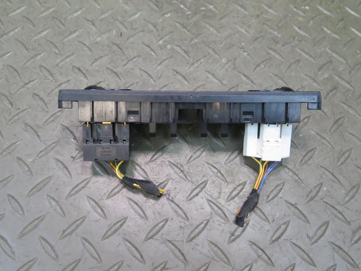 1999-2004 Porsche 911 996 Heated Seat Control Switch Panel