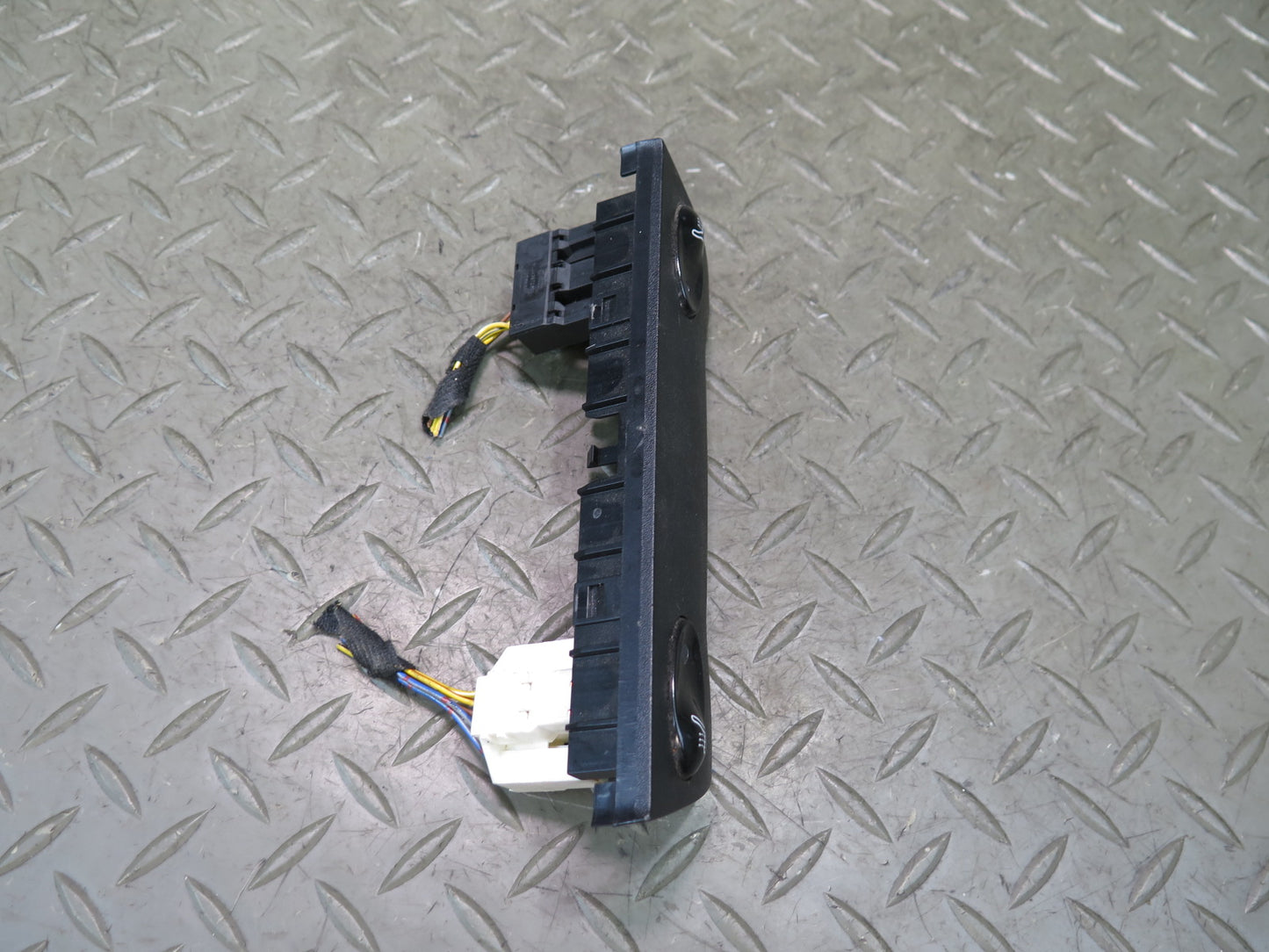 1999-2004 Porsche 911 996 Heated Seat Control Switch Panel