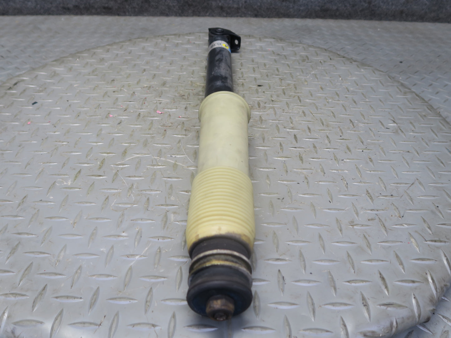 86-91 Mercedes W126 560SEL Front Left Strut Shock Absorber Bilstein