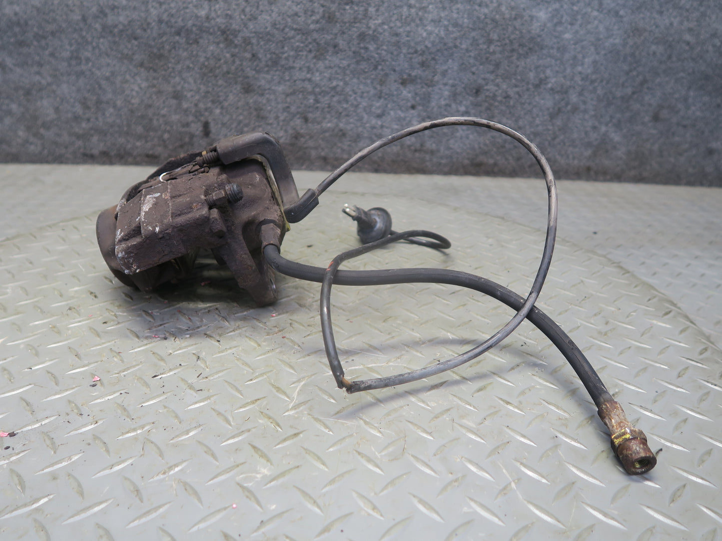 86-91 Mercedes W126 560SEL Set of 2 Front Left & Right Brake Caliper OEM