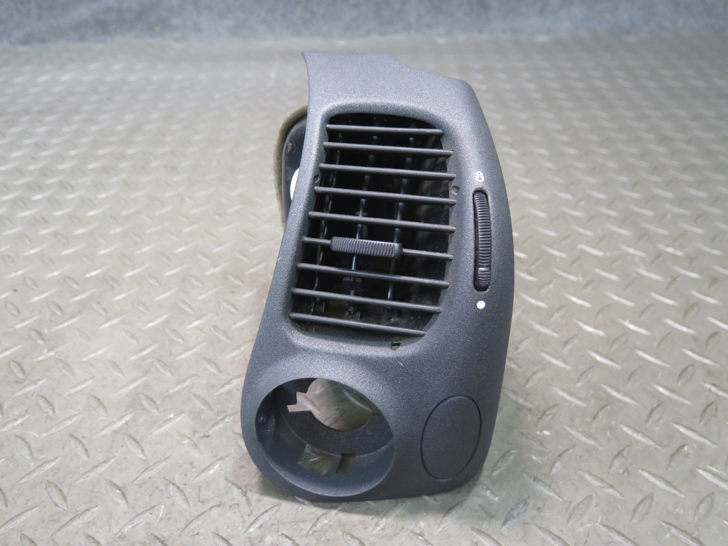 1999-2004 Porsche 911 996 Dash Front Right A/C Air Vent Grille