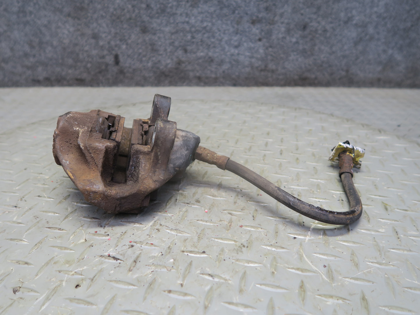 86-91 Mercedes W126 560SEL 560SEC Set of 2 Rear Left & Right Brake Caliper OEM