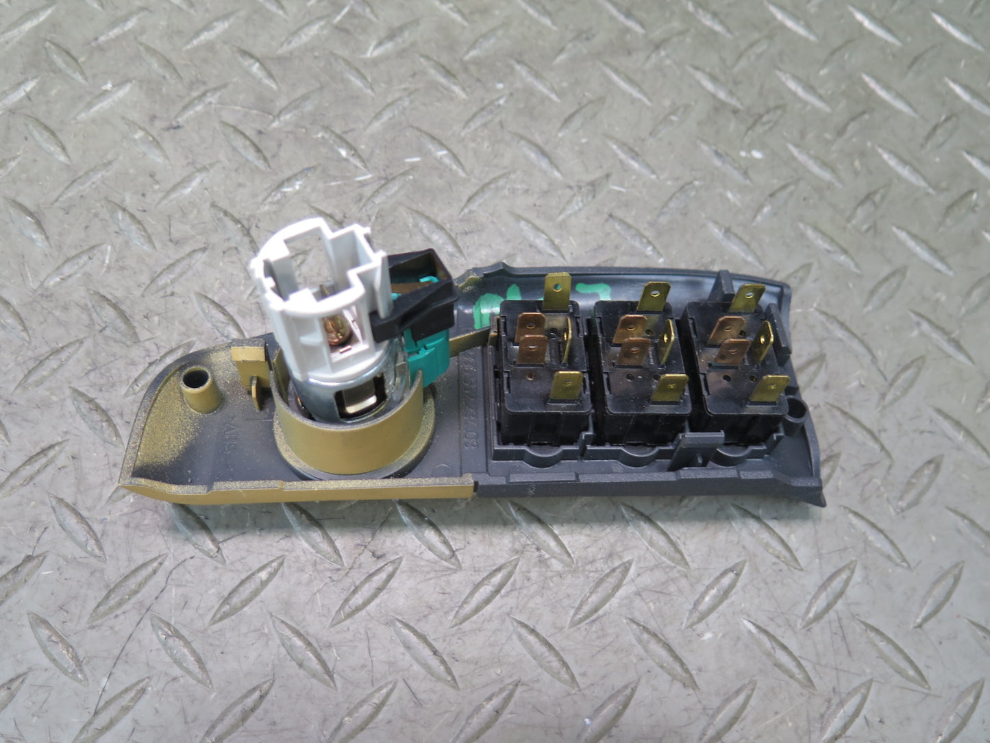 1999-2001 Porsche 911 996 Dash Right Lock Defrost Roof Switch Lighter w Trim