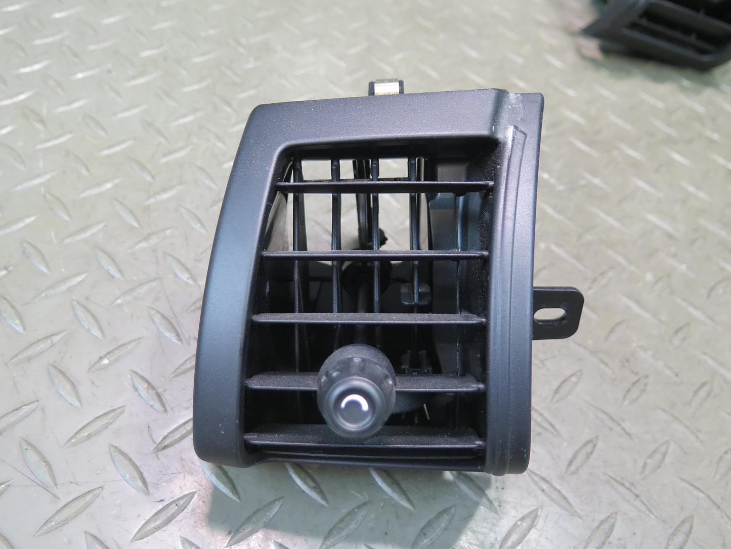 14-24 Mini Cooper F55 F56 F57 Set of 2 Dash Front Left & Right A/C Air Vent OEM