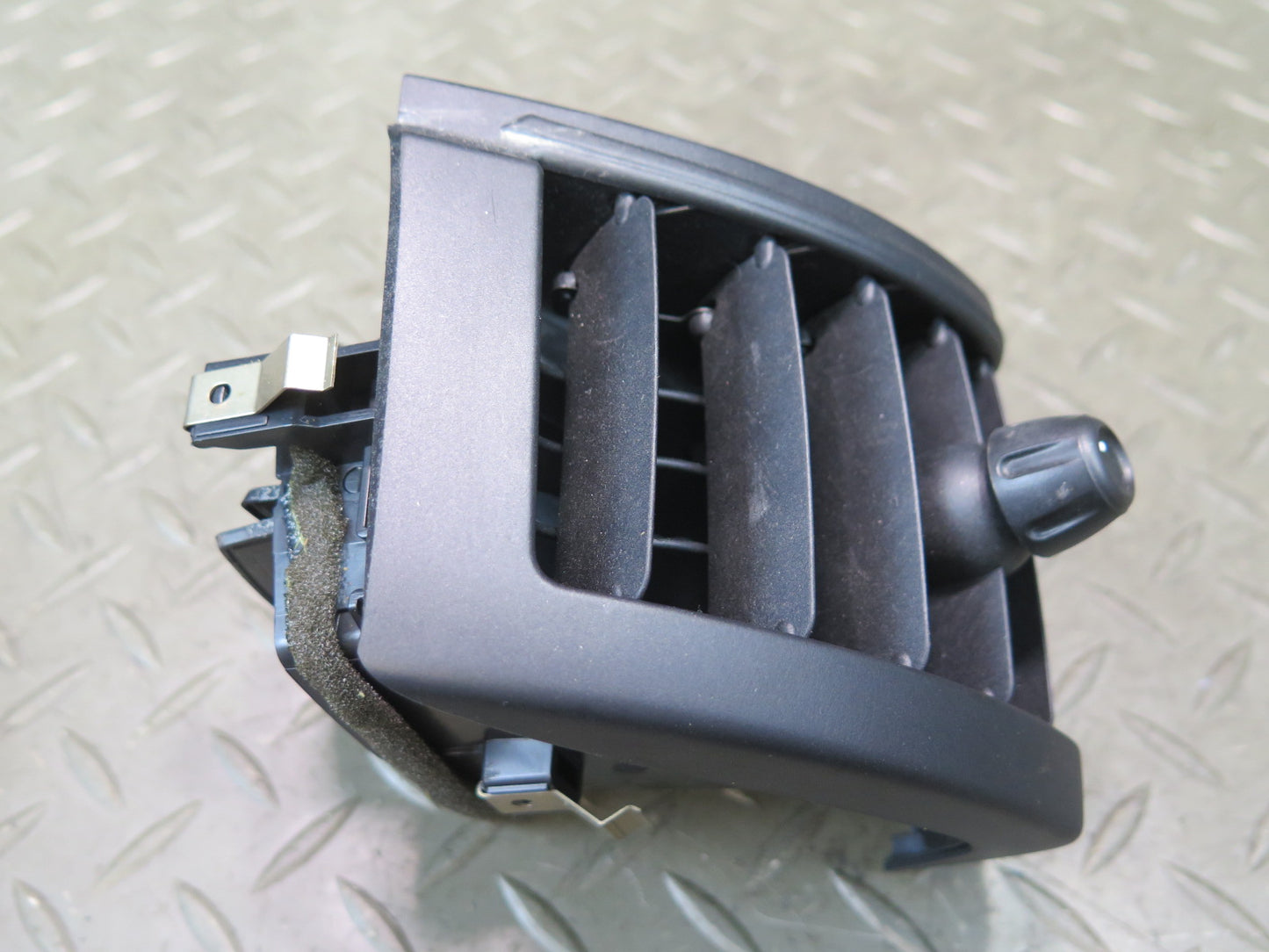 14-24 Mini Cooper F55 F56 F57 Set of 2 Dash Front Left & Right A/C Air Vent OEM