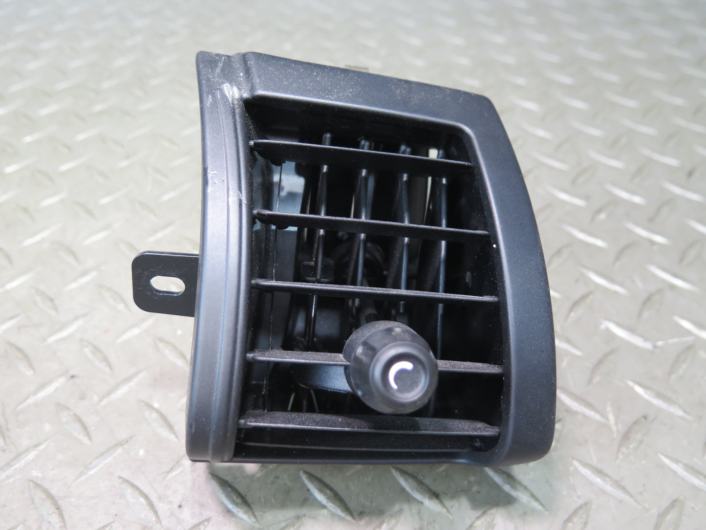 14-24 Mini Cooper F55 F56 F57 Set of 2 Dash Front Left & Right A/C Air Vent OEM