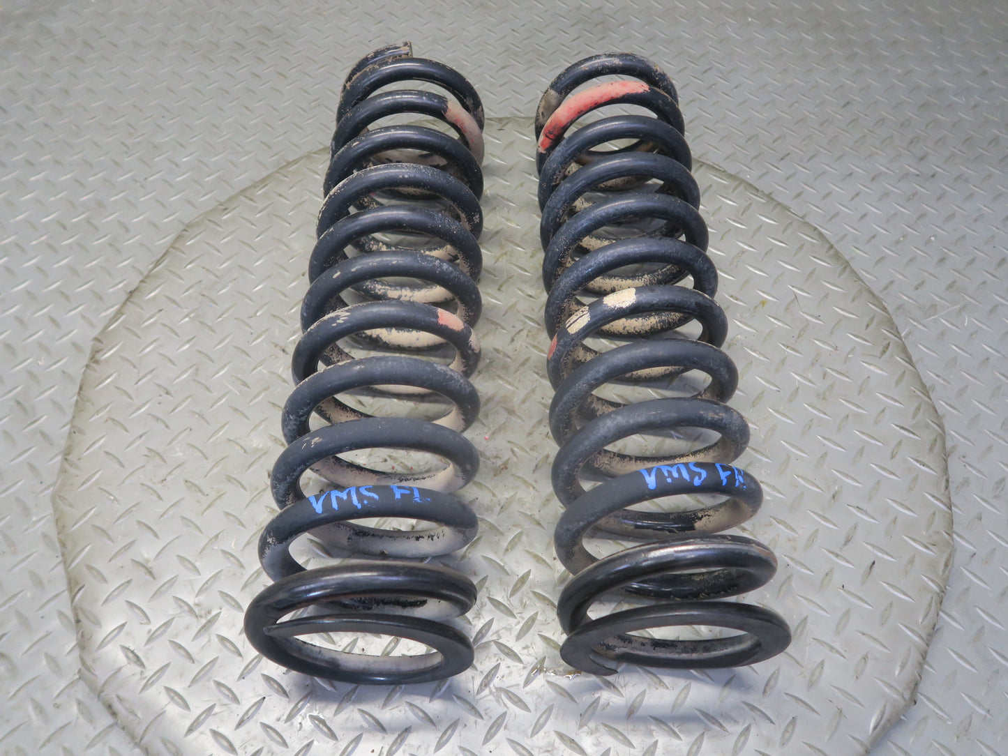 86-91 Mercedes W126 560SEL Set of 2 Front Left & Right Coil Spring OEM