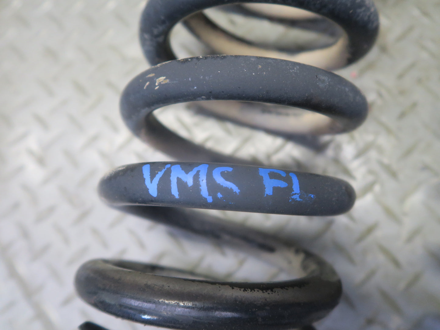 86-91 Mercedes W126 560SEL Set of 2 Front Left & Right Coil Spring OEM