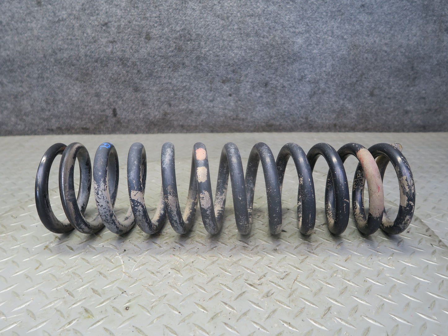86-91 Mercedes W126 560SEL Set of 2 Front Left & Right Coil Spring OEM