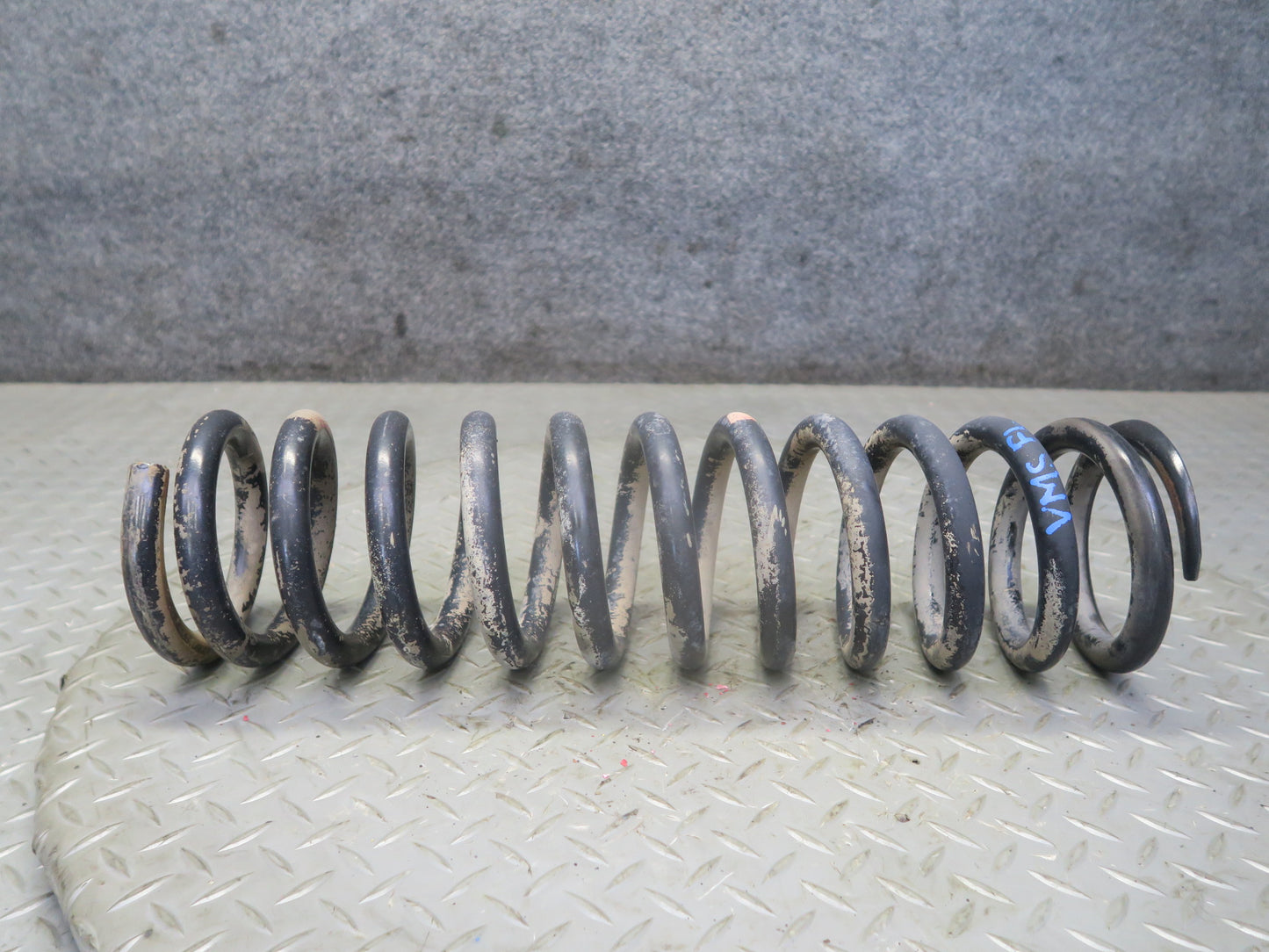 86-91 Mercedes W126 560SEL Set of 2 Front Left & Right Coil Spring OEM