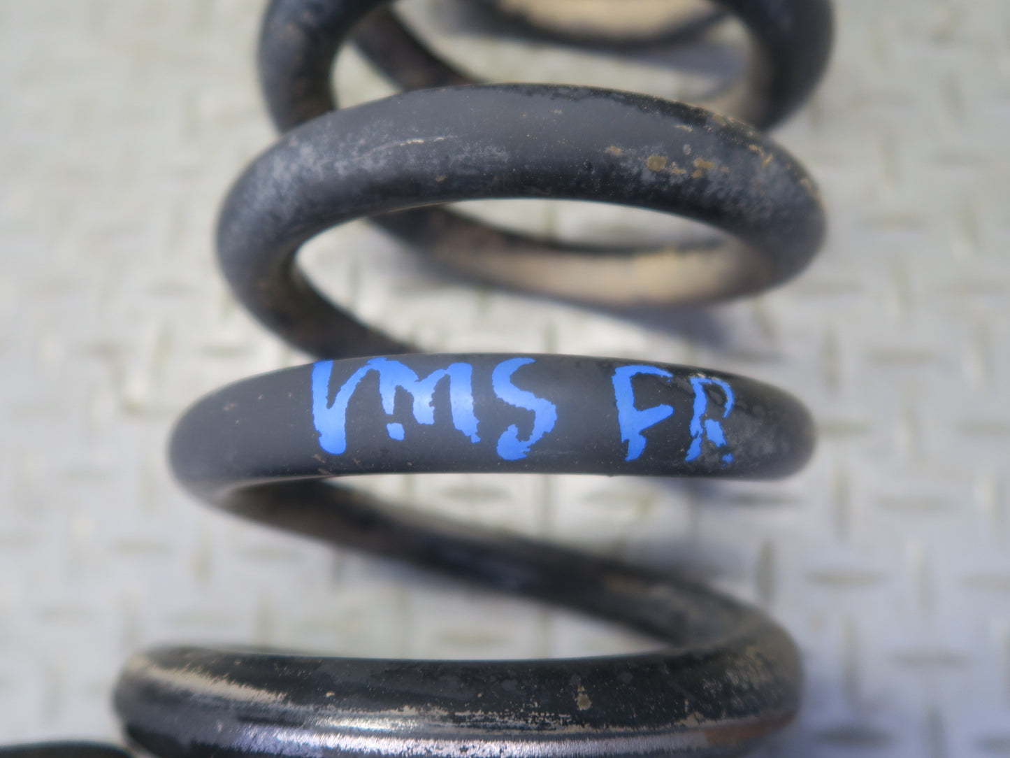 86-91 Mercedes W126 560SEL Set of 2 Front Left & Right Coil Spring OEM