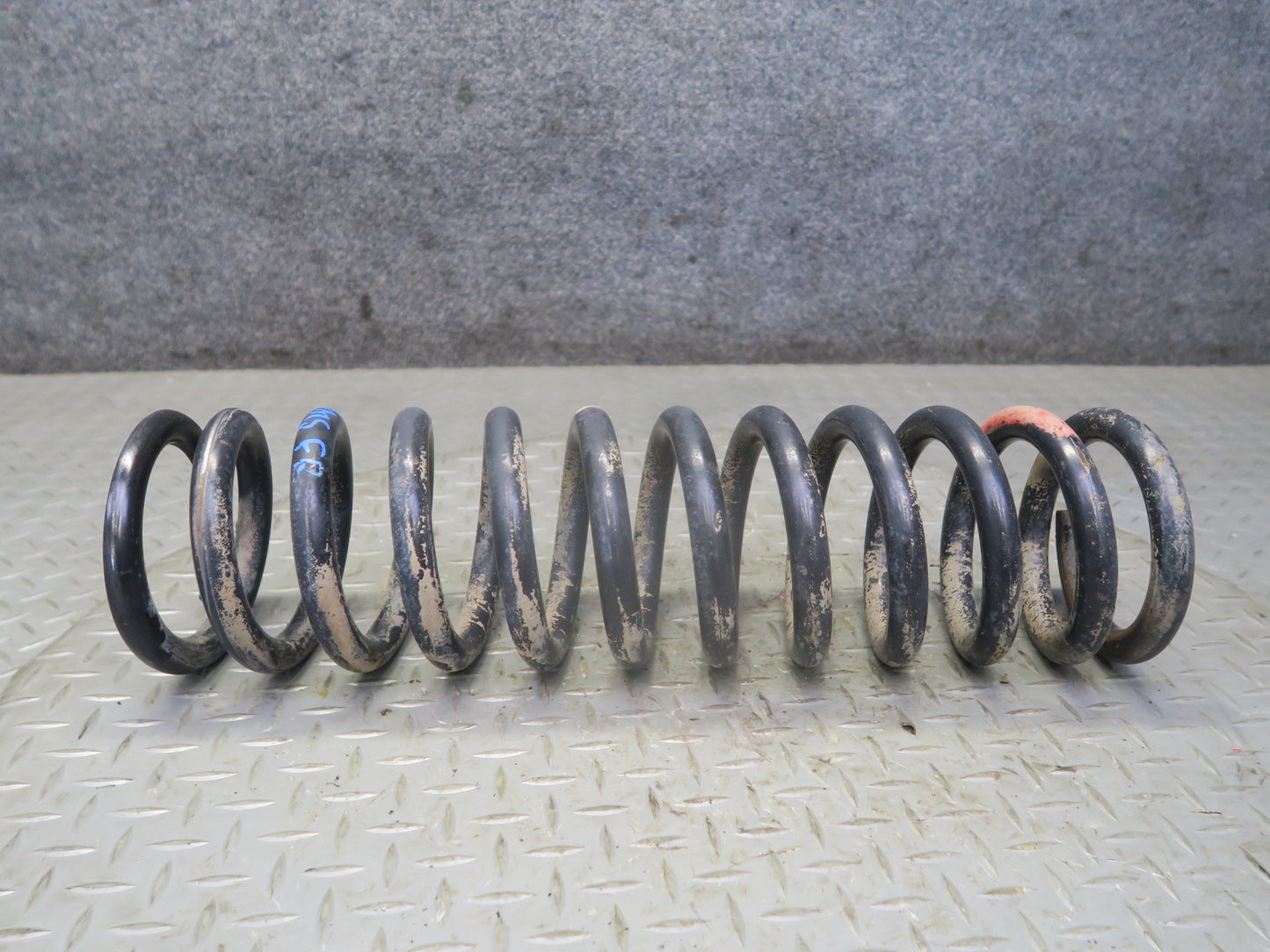 86-91 Mercedes W126 560SEL Set of 2 Front Left & Right Coil Spring OEM