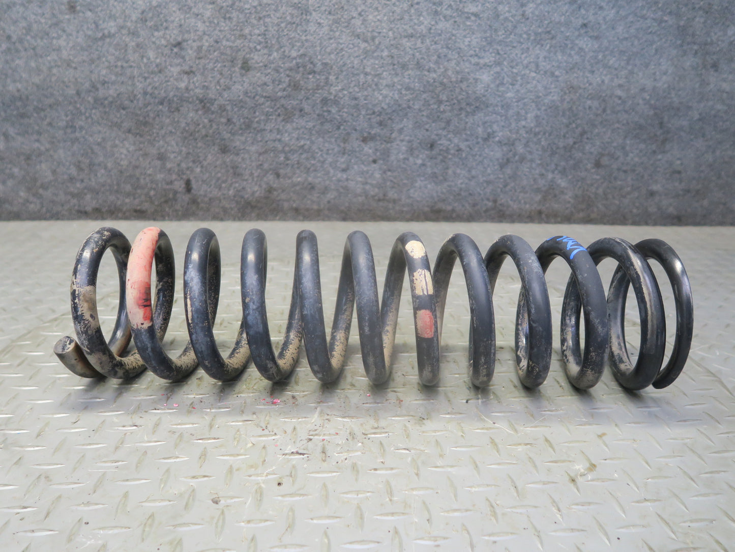 86-91 Mercedes W126 560SEL Set of 2 Front Left & Right Coil Spring OEM