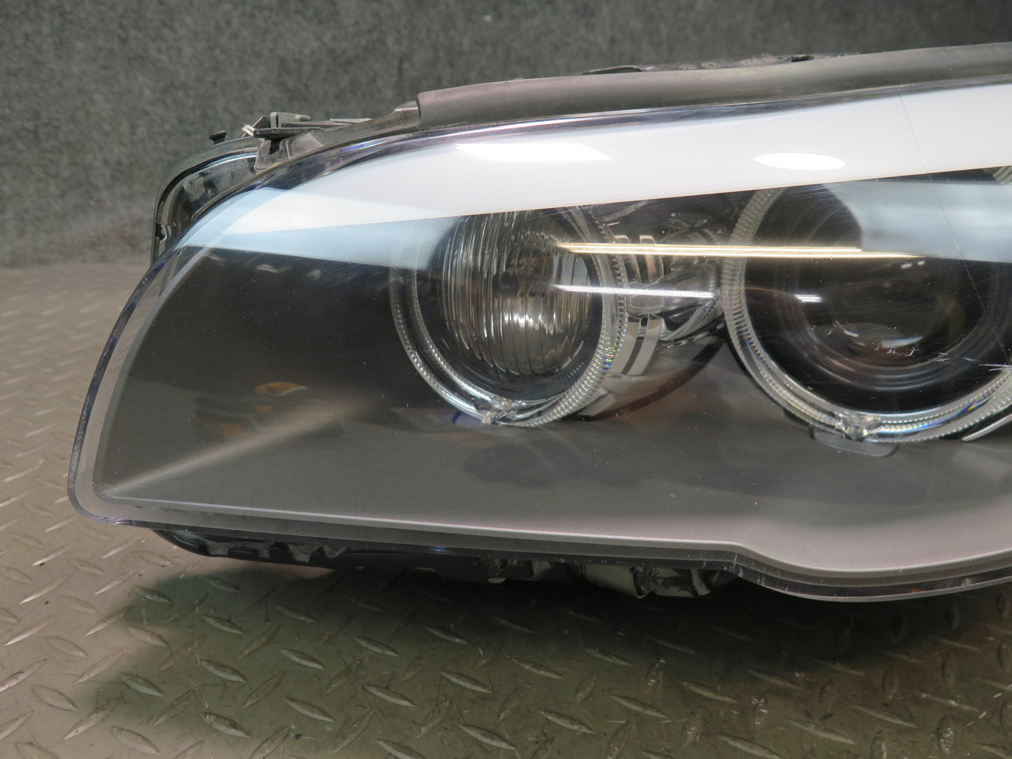 11-13 BMW F10 550i Front Left Adaptive Xenon HID Headlight Lamp w Ballast OEM