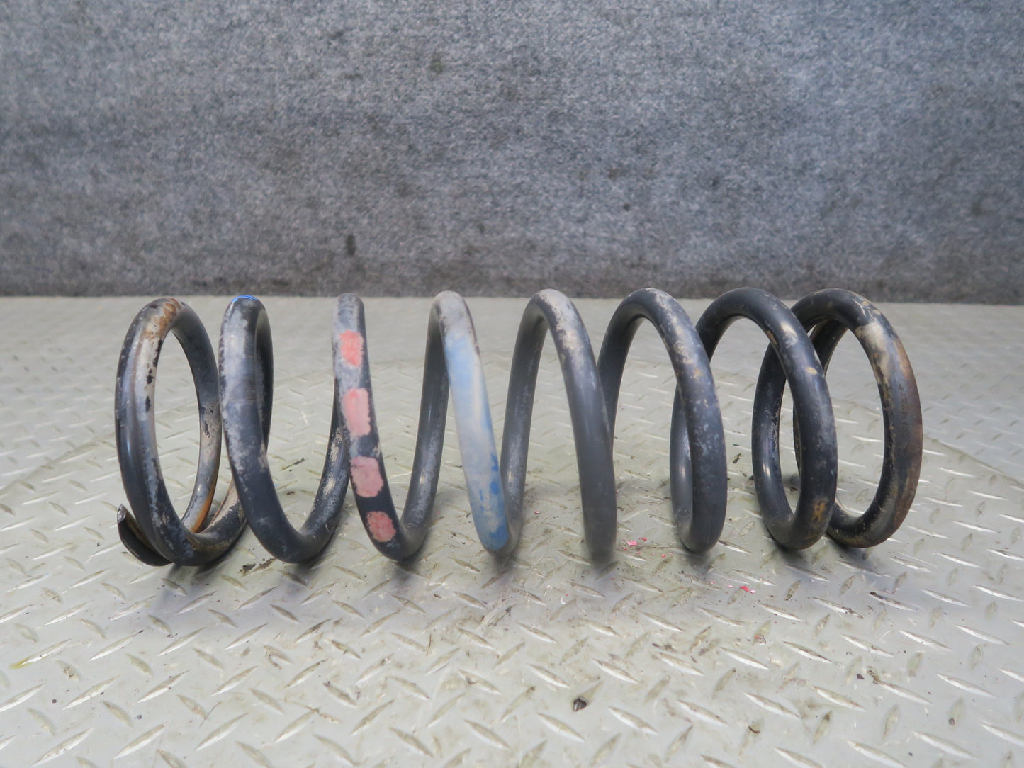 86-91 Mercedes W126 560SEL Set of 2 Rear Left & Right Coil Spring OEM