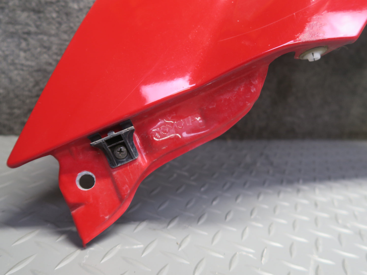 00-05 Toyota MR2 Spyder ZZW30L Front Left Fender Shell Panel Cover RED OEM