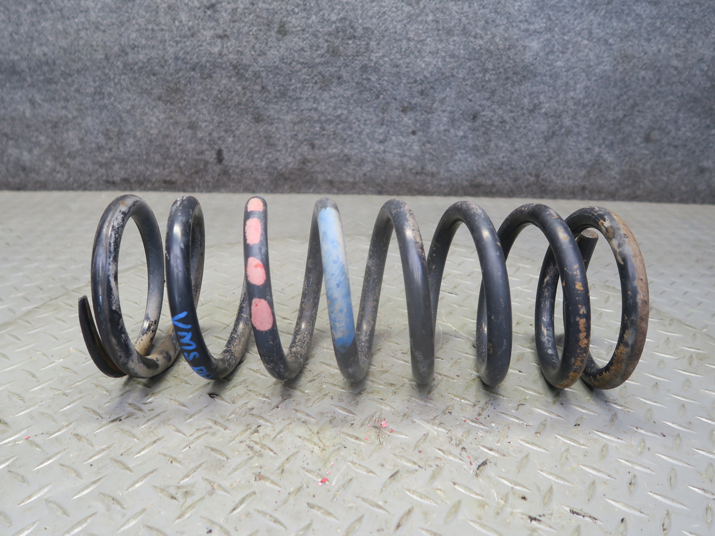 86-91 Mercedes W126 560SEL Set of 2 Rear Left & Right Coil Spring OEM