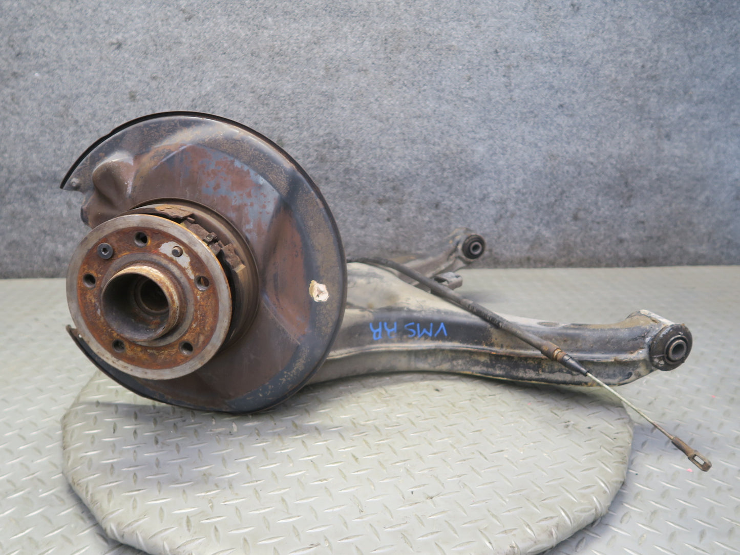 86-91 Mercedes W126 Rear Right Spindle Knuckle Wheel Hub Bearing OEM