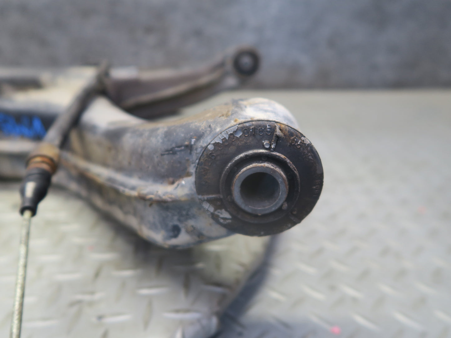 86-91 Mercedes W126 Rear Right Spindle Knuckle Wheel Hub Bearing OEM