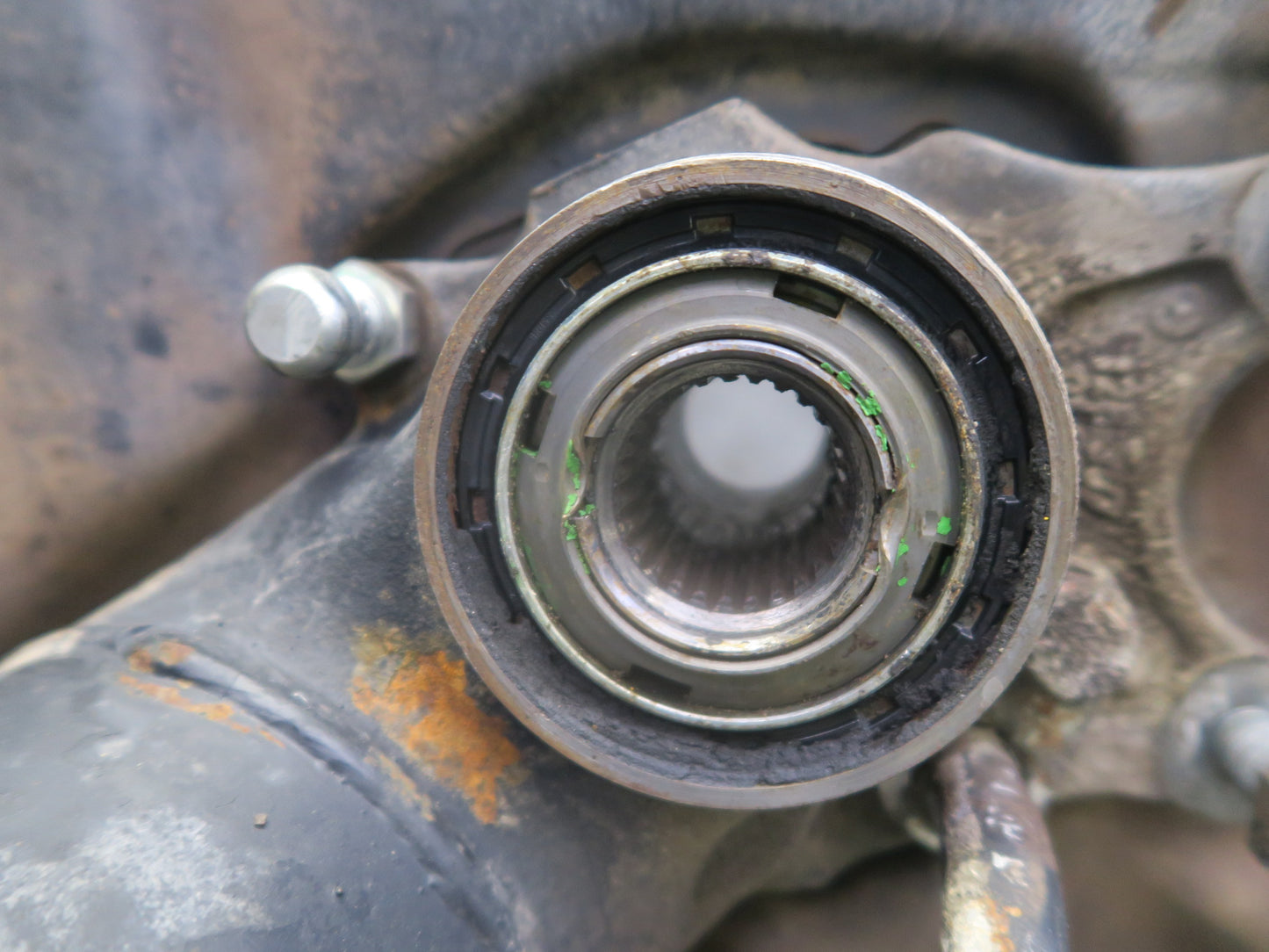 86-91 Mercedes W126 Rear Right Spindle Knuckle Wheel Hub Bearing OEM