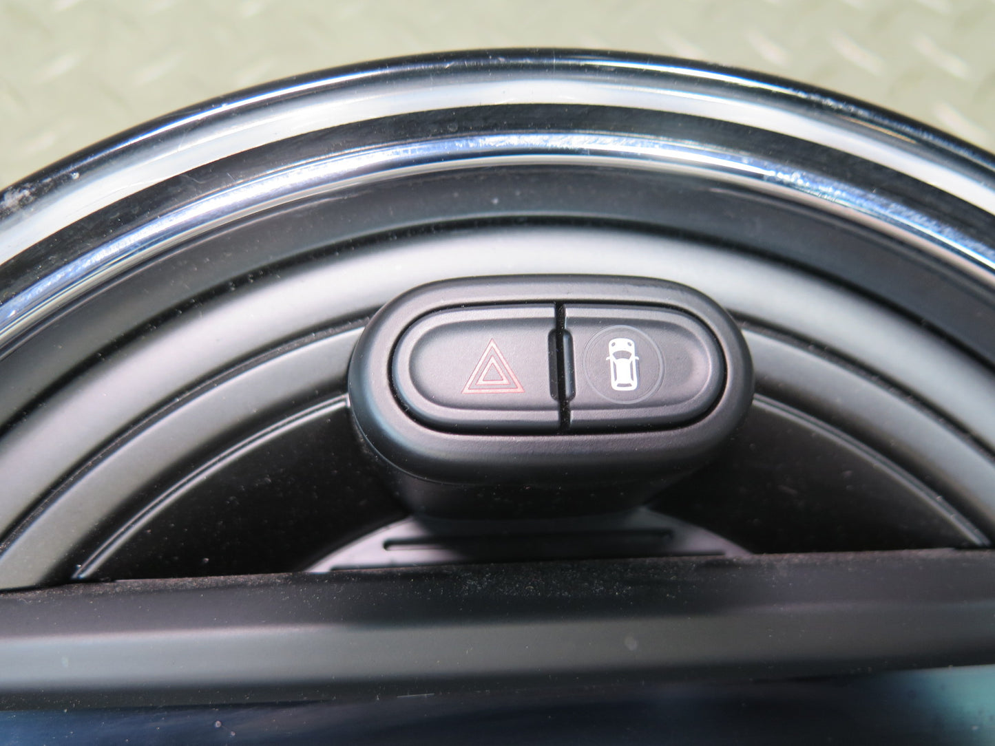 16-19 Mini Cooper F54 F55 F56 F57 Media 8.8" Information Screen Display OEM