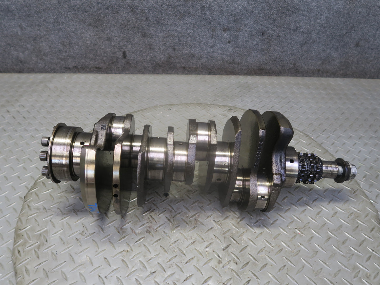 10-11 Mercedes W164 ML350 OM642 Diesel Bluetec Engine Crankshaft OEM
