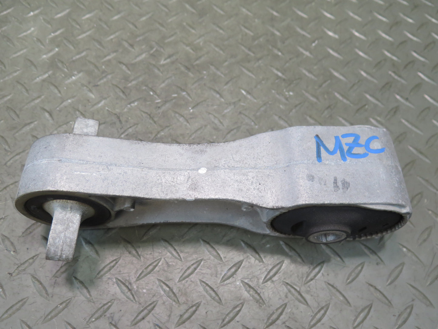 16-24 Mini Cooper S F55 F56 F57 Engine Motor Lower Mount Bracket 6885788 OEM