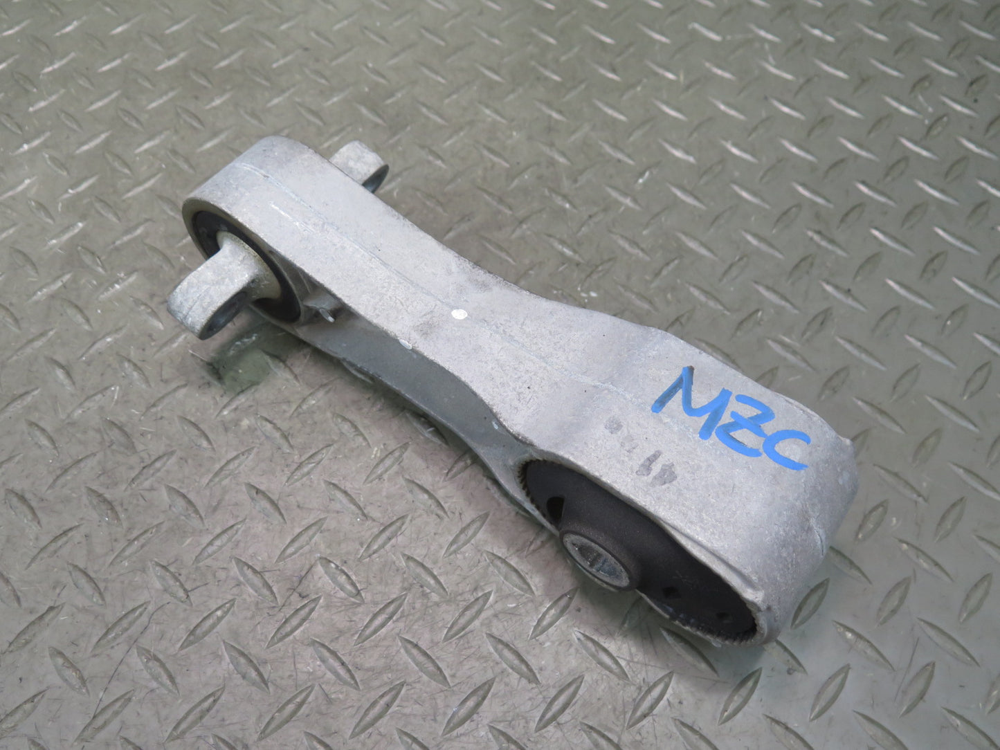16-24 Mini Cooper S F55 F56 F57 Engine Motor Lower Mount Bracket 6885788 OEM