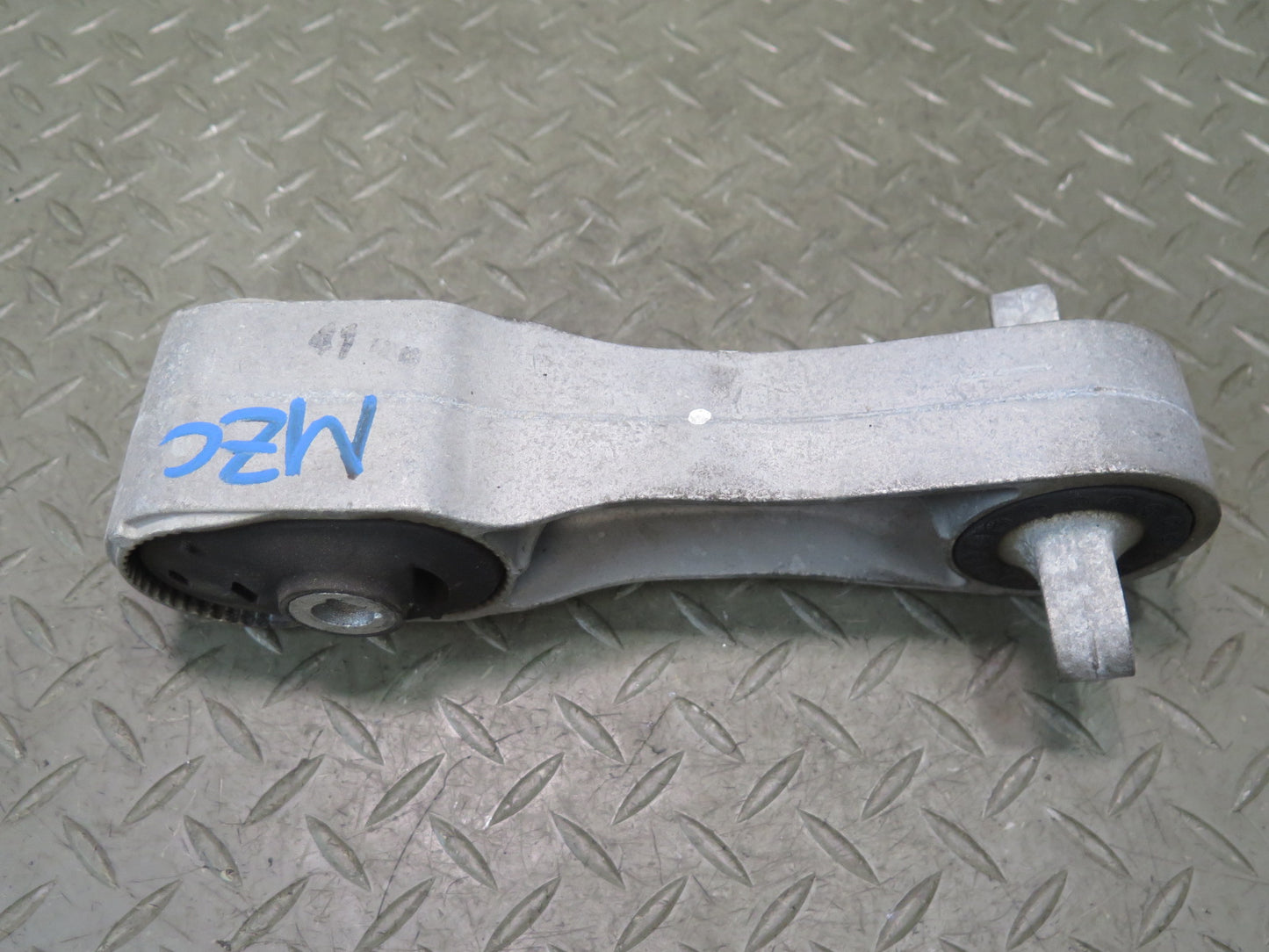 16-24 Mini Cooper S F55 F56 F57 Engine Motor Lower Mount Bracket 6885788 OEM