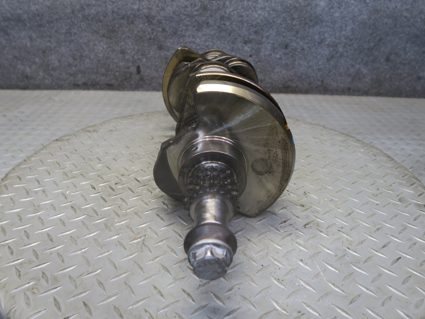 10-11 Mercedes W164 ML350 OM642 Diesel Bluetec Engine Crankshaft OEM