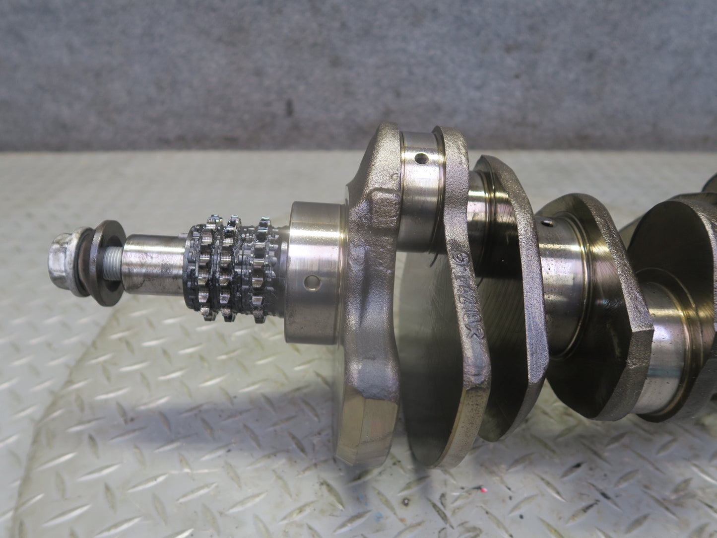 10-11 Mercedes W164 ML350 OM642 Diesel Bluetec Engine Crankshaft OEM