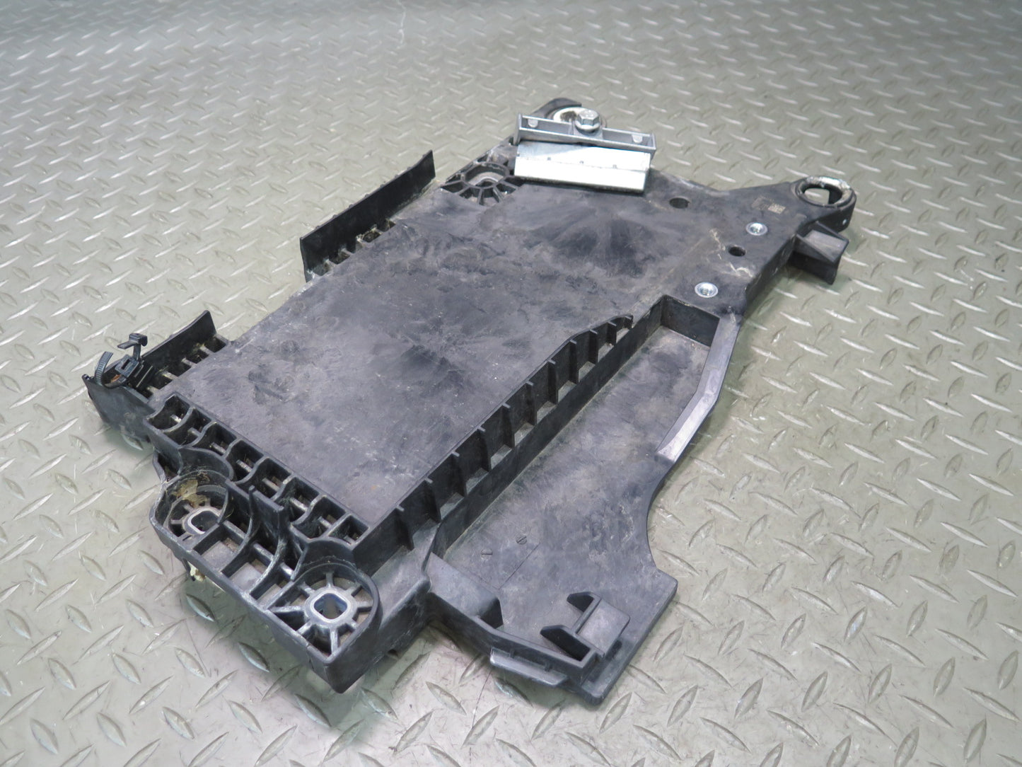 16-24 Mini Cooper F54 F55 F56 F57 Battery Tray Holder Mount 7641797 OEM