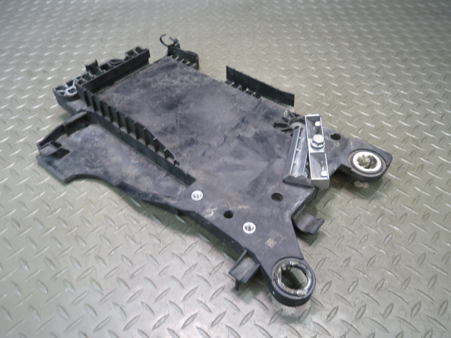 16-24 Mini Cooper F54 F55 F56 F57 Battery Tray Holder Mount 7641797 OEM