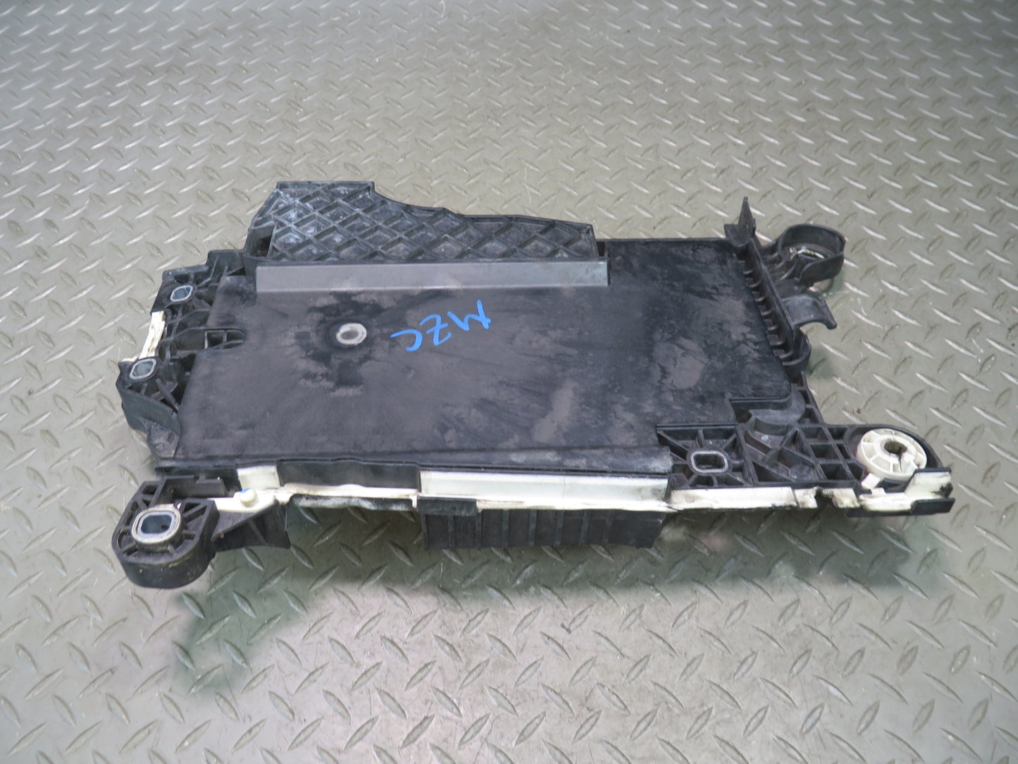 16-24 Mini Cooper F54 F55 F56 F57 Battery Tray Holder Mount 7641797 OEM