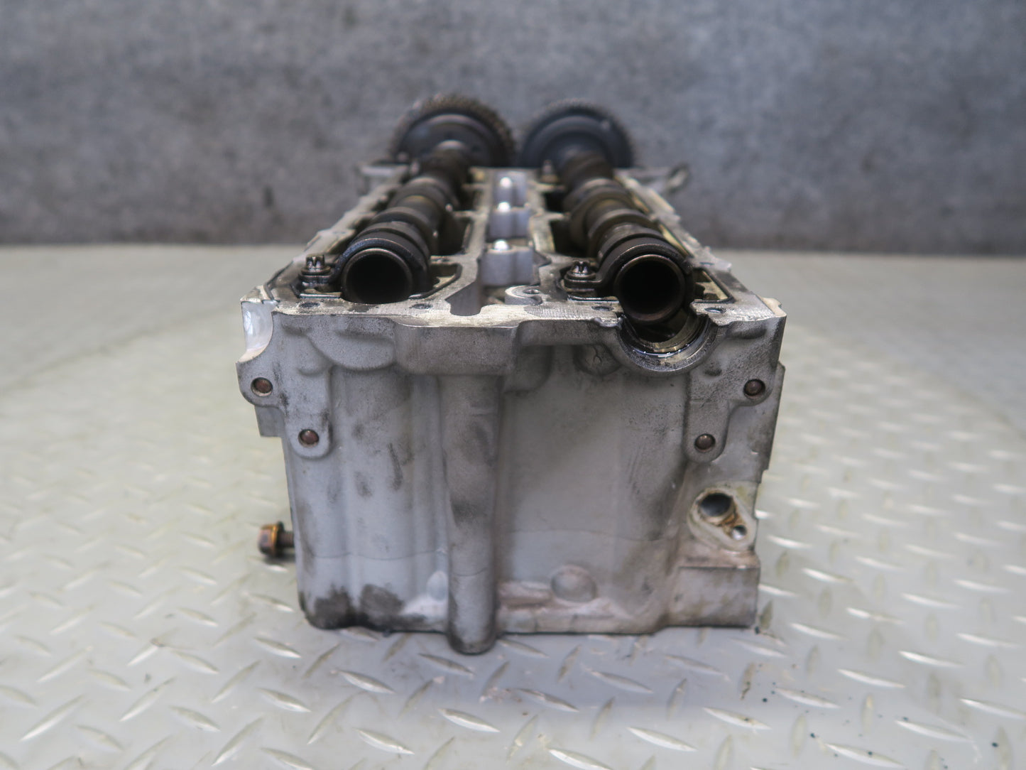 10-11 Mercedes W164 ML350 OM642 Bluetec Engine Left Cylinder Head w Camshaft OEM