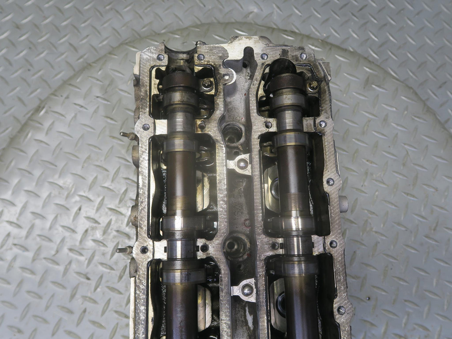 10-11 Mercedes W164 ML350 OM642 Bluetec Engine Left Cylinder Head w Camshaft OEM