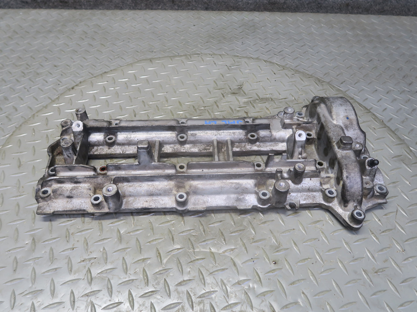 10-11 Mercedes W164 ML350 OM642 Bluetec Engine Left Cylinder Head w Camshaft OEM