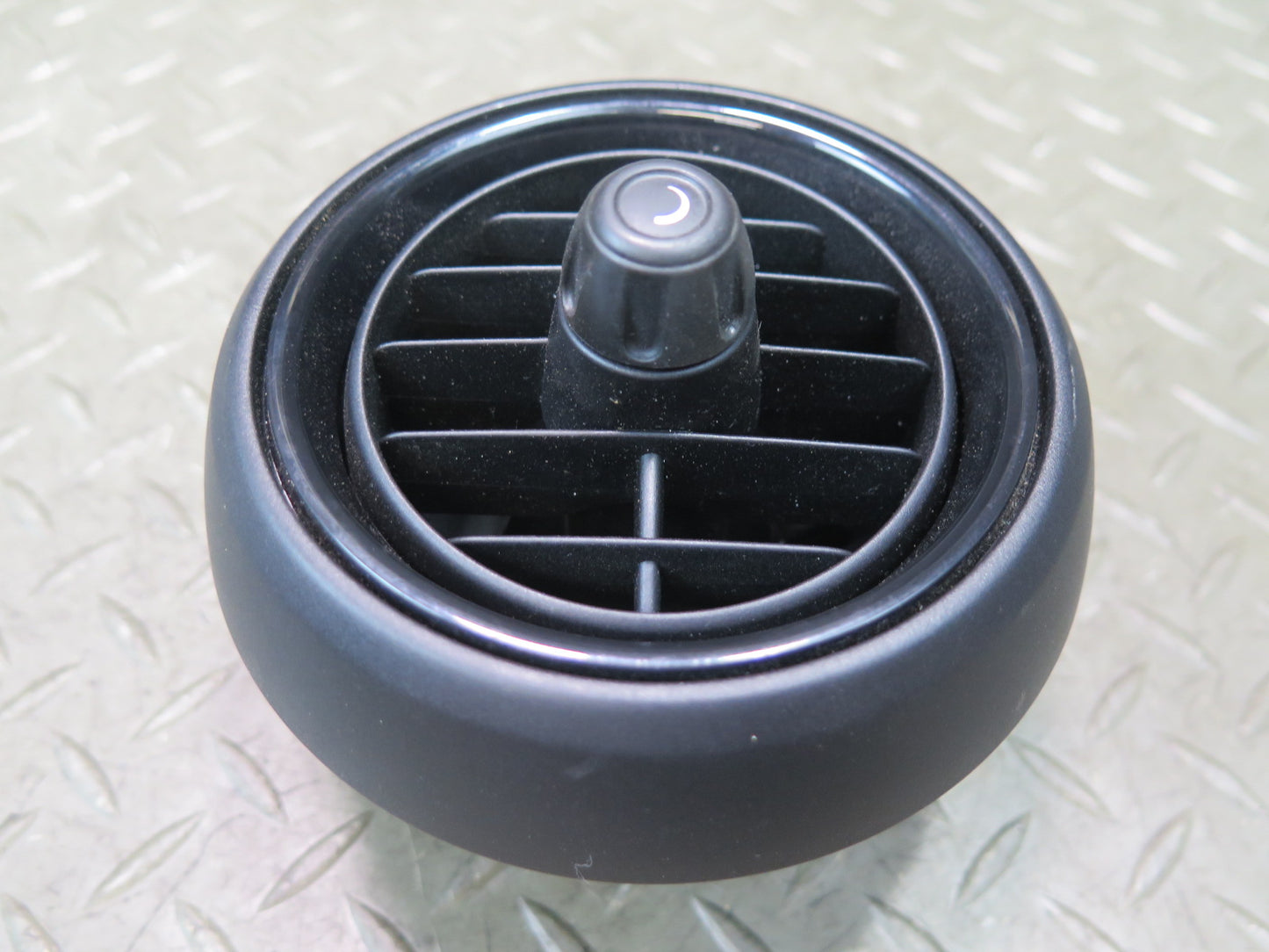 14-24 Mini Cooper F55 F56 F57 Set of 2 Dash Front Left & Right A/C Air Vent OEM