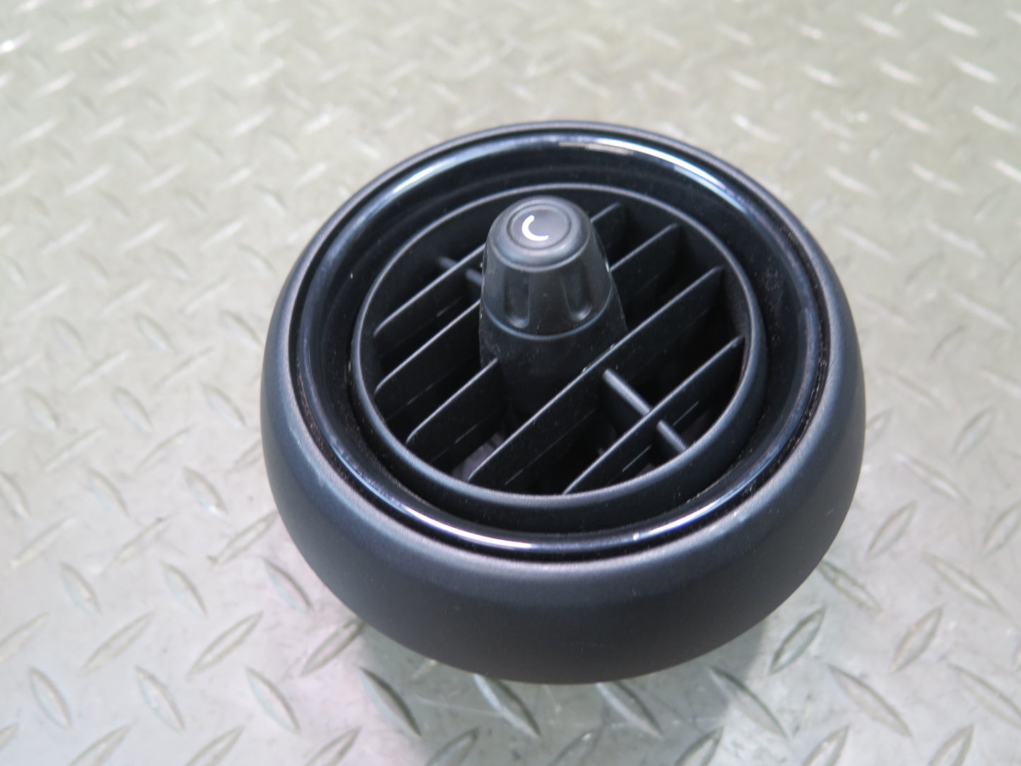 14-24 Mini Cooper F55 F56 F57 Set of 2 Dash Front Left & Right A/C Air Vent OEM